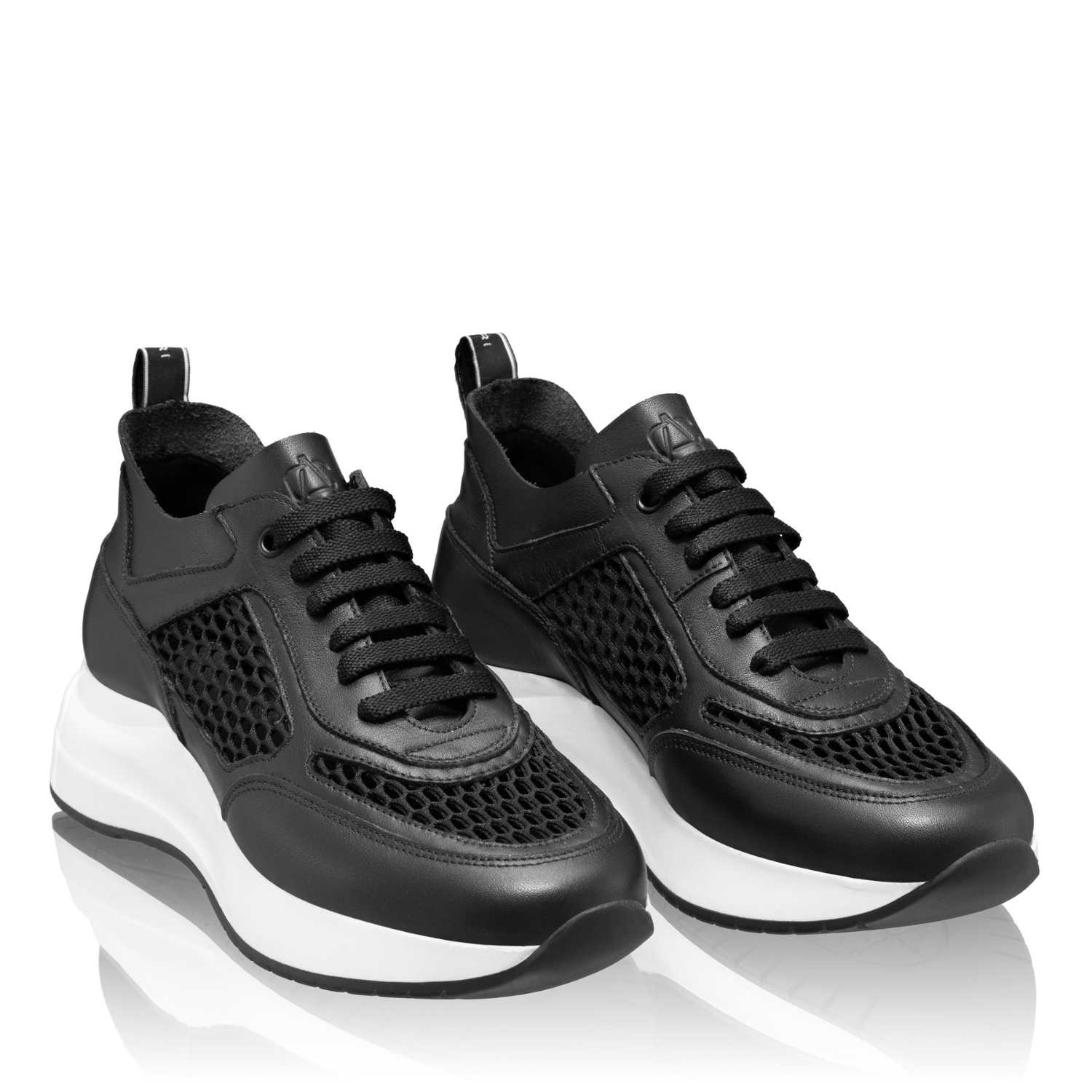 Снимка на Дамски спортни обувки 8132 Vitello+Rete Negru