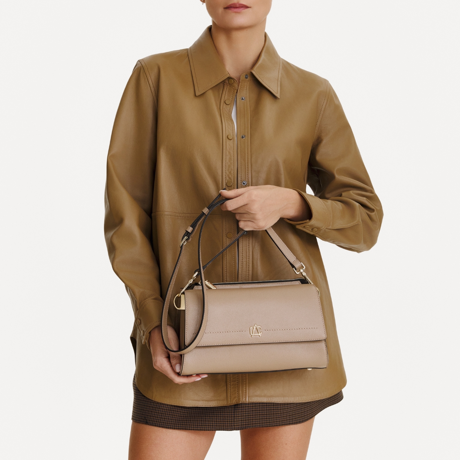 Imagine Geanta dama de Umar IRISA 02 VITELLO STAMP BEJ