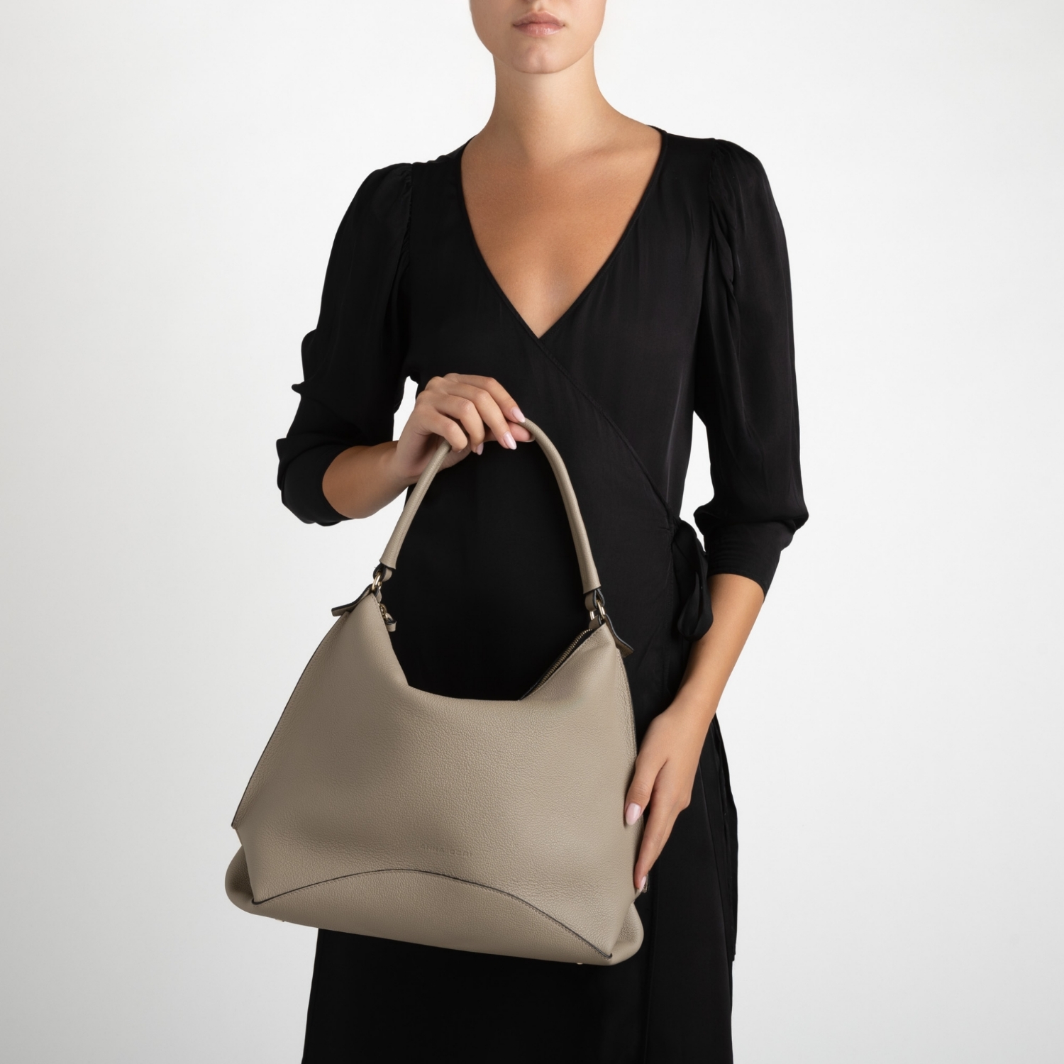 Picture of Women's shoulder bag NELY 01 BOTTALATO TAUPE